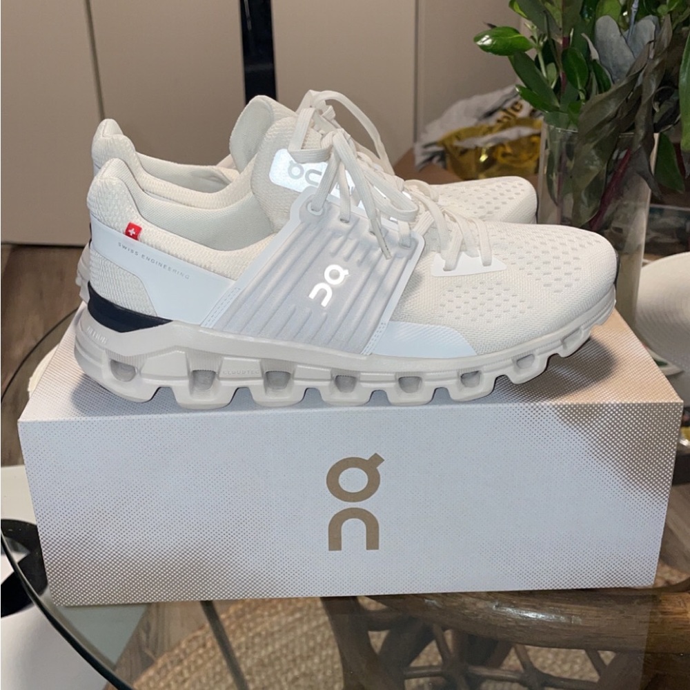 On Running Cloudswift white Womens shoes